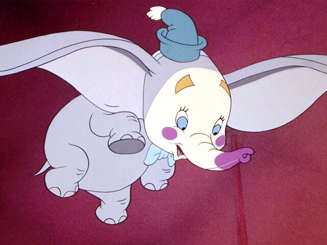 clown dumbo flying